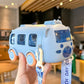 🎁Beste geschenken voor kinderen🚌Draagbare waterbeker in de vorm van een bus met riem