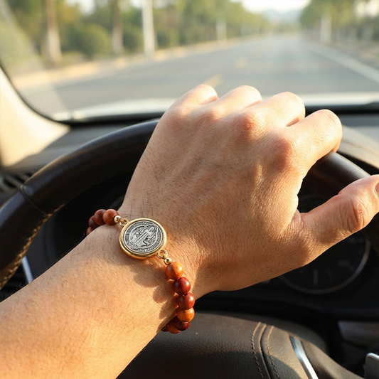 Unisex verstelbare houten kralenarmband van Sint-Benedictus