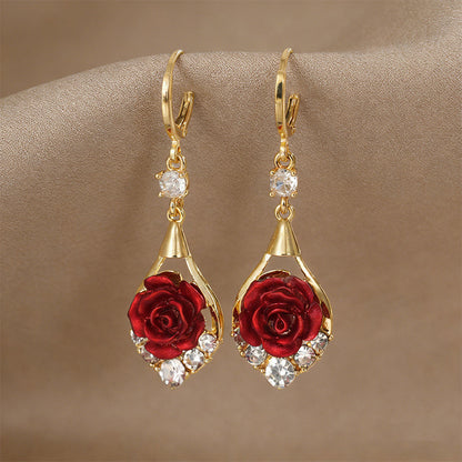 🌹 50% KORTING NU! ✨ Elegante Rode Roos Drop Oorbellen – Romantisch Ontwerp, Hoogwaardige Afwerking & Perfect Cadeau 💝