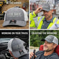 Truckerpet met mesh achterkant en “I Fix Shit“-borduurwerk