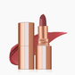 💄 24u matte lippenstift – blijft zitten, voelt licht en droogt niet uit, de hele dag perfect.